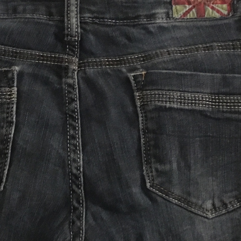 Machine Ripped Jeans with Lace - Picture 6 of 6